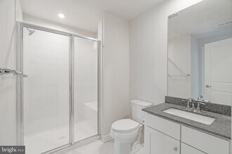 9339 Lemon Mint Ct in Fairfax, VA - Building Photo - Building Photo