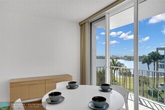 301 Croton Ave in Lantana, FL - Building Photo - Building Photo