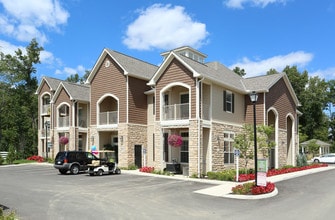 Remington Woods in Lewis Center, OH - Foto de edificio - Building Photo