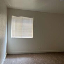 438 S Court St in Visalia, CA - Building Photo - Building Photo