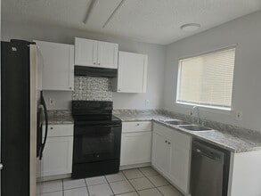 9219 Ridge Cross in San Antonio, TX - Building Photo - Building Photo
