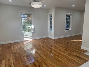 208 Beach St in Quincy, MA - Building Photo - Building Photo