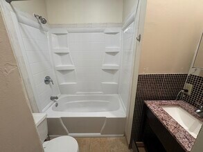 1308 Fairmont St NW, Unit 1 in Washington, DC - Foto de edificio - Building Photo