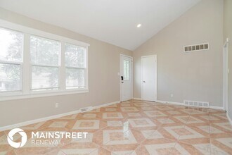 2702 S Glenwood Ave in Independence, MO - Foto de edificio - Building Photo