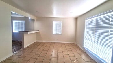 15420 Firmona Ave-Unit -295 in Lawndale, CA - Foto de edificio - Building Photo