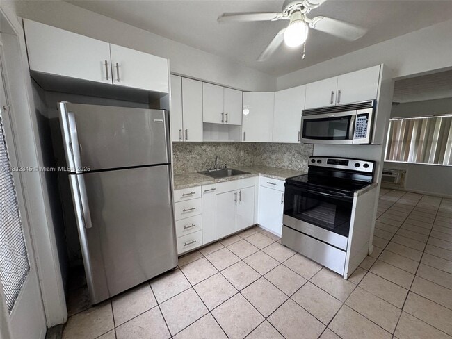 property at 606 SW 8th St