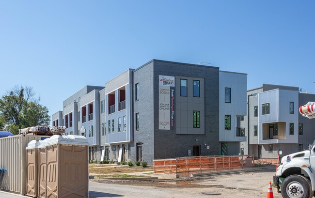 Flamingo Place Apartments in Baltimore, MD - Building Photo - Building Photo