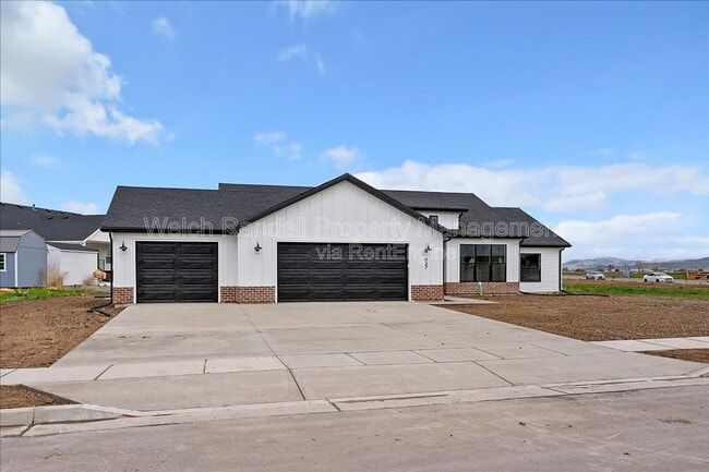 837 E 3rd N in Tremonton, UT - Building Photo - Building Photo