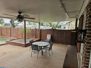 5519 Madison Ave in Evansville, IN - Foto de edificio - Building Photo