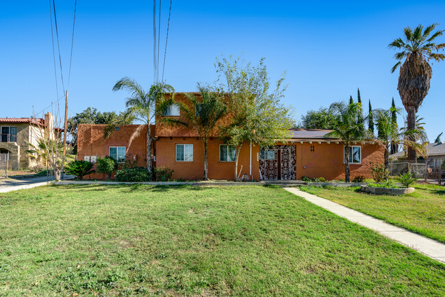 8449 Palmetto Ave in Fontana, CA - Building Photo - Building Photo