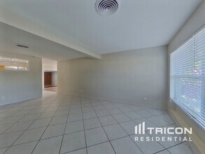 2761 59th Ave N in St. Petersburg, FL - Building Photo - Building Photo