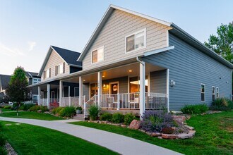 1026 Canyon St in Spearfish, SD - Building Photo - Building Photo