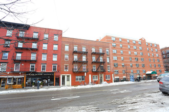 182-184 Avenue A in New York, NY - Building Photo - Building Photo