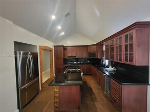 38 SW 6th St in Dania Beach, FL - Building Photo - Building Photo