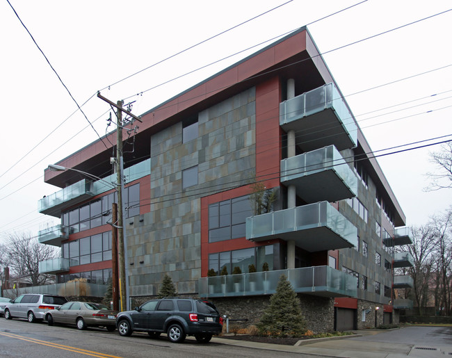 2801 Erie Ave in Cincinnati, OH - Foto de edificio - Building Photo