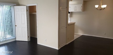 12931 Oxnard St in Los Angeles, CA - Building Photo - Building Photo