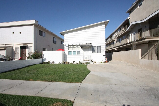 3714 Glendon Ave in Los Angeles, CA - Building Photo - Building Photo