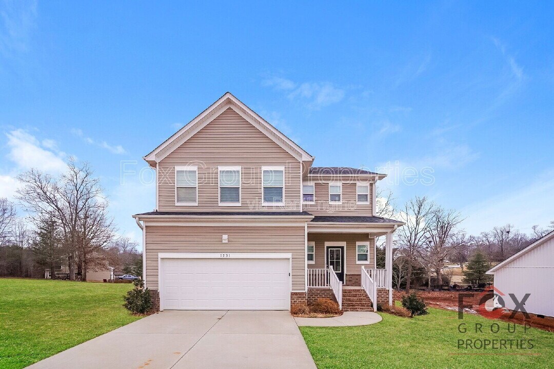 1531 Antioch Dr in Conover, NC - Building Photo