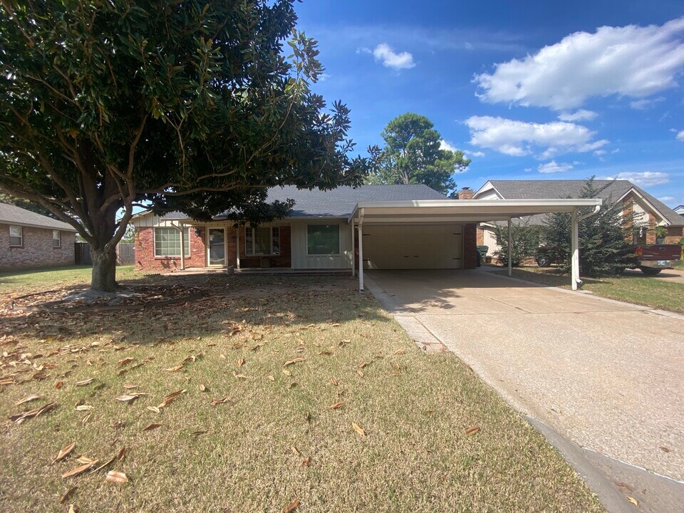 1525 Cherry Stone St in Norman, OK - Building Photo