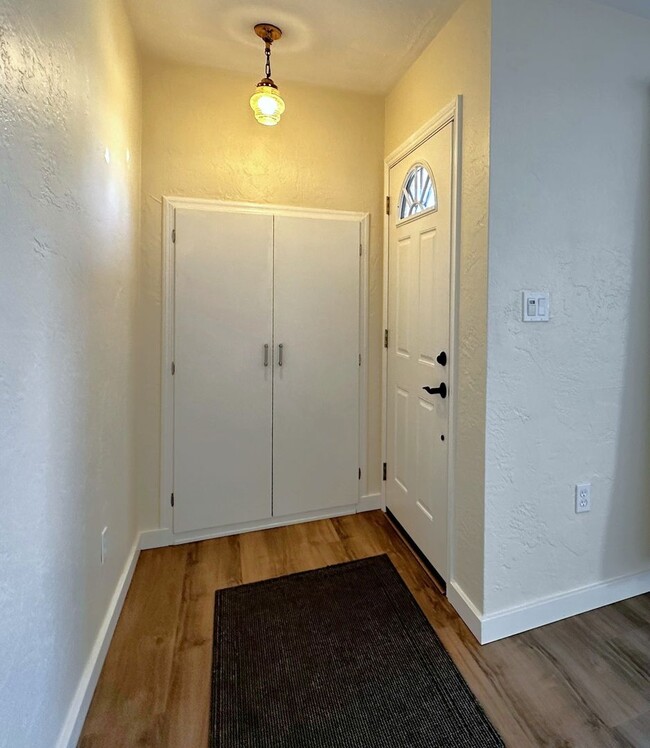 1012 2nd St in Novato, CA - Building Photo - Building Photo