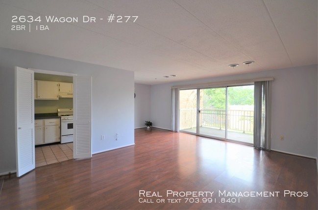 2634 Wagon Dr-Unit -#277 in Alexandria, VA - Foto de edificio - Building Photo