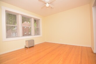 3450 W Ainslie St-Unit -3452-1 in Chicago, IL - Building Photo - Building Photo