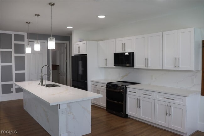 1857 NW 36th Pl in Cape Coral, FL - Building Photo - Building Photo