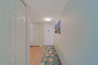 17920 Gulf Blvd in Redington Shores, FL - Foto de edificio - Building Photo