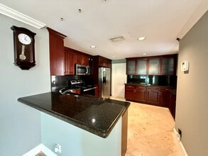 1402 Veracruz Ln in Weston, FL - Building Photo - Building Photo