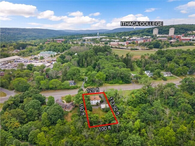 908 Danby Rd, Unit 4 in Ithaca, NY - Building Photo - Building Photo