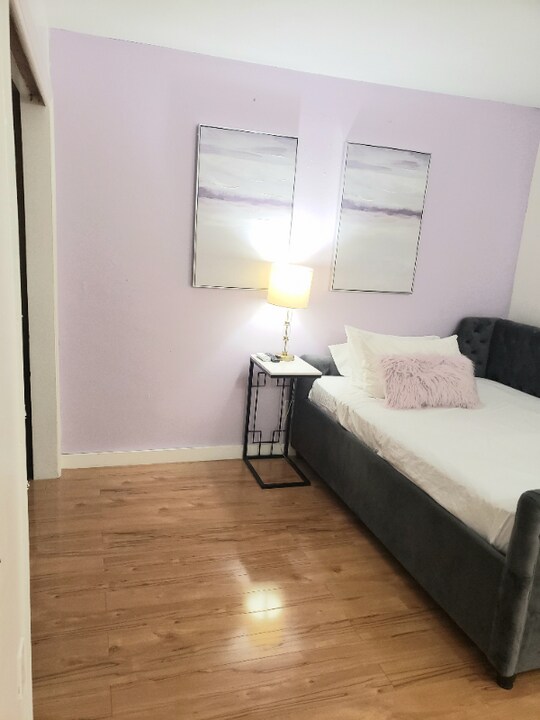 19001 NE 14th Ave-Unit -1 in Miami, FL - Building Photo