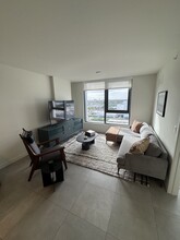 428 NW 32nd St, Unit A4 in Miami, FL - Foto de edificio - Building Photo