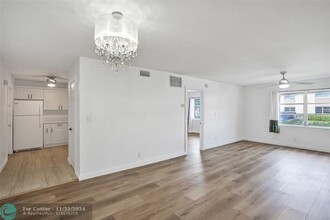 12 NE 19th Ct in Wilton Manors, FL - Building Photo - Building Photo