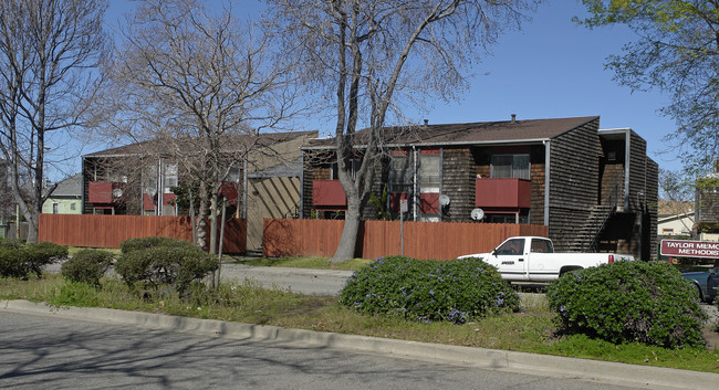 1060-1076 14th St in Oakland, CA - Foto de edificio - Building Photo