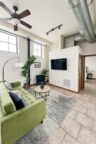 521 N Jefferson Ave in Springfield, MO - Building Photo