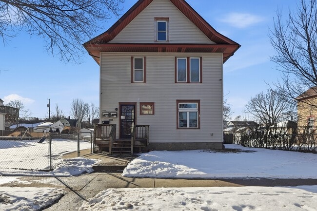 104 Jessamine Ave W, Unit 2 in St. Paul, MN - Building Photo - Building Photo