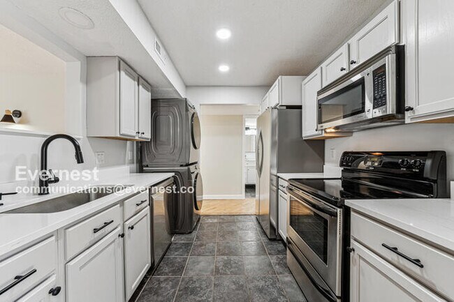 1521 Oriole Ln in St. Louis, MO - Building Photo - Building Photo