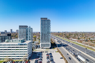 Verde Condos in Toronto, ON - Building Photo - Building Photo