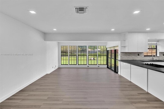property at 418 S 57th Way