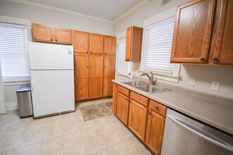 837 W Center St in Rochester, MN - Building Photo - Building Photo