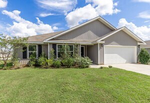 304 Hartenstein Rd in Foley, AL - Building Photo