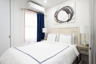 315 E 78th St in New York, NY - Building Photo - Building Photo