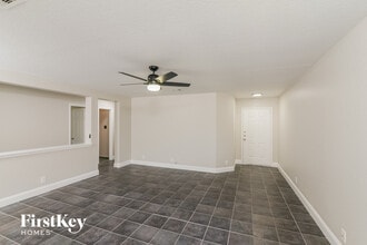 11011 Badger Peak in San Antonio, TX - Building Photo - Building Photo