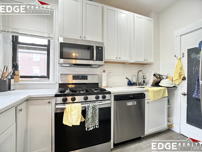 30 Glenville Ave, Unit 2 in Boston, MA - Building Photo - Building Photo