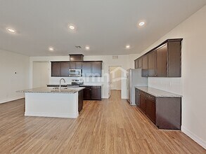 6128 Wild Lilac Ct in Las Vegas, NV - Building Photo - Building Photo