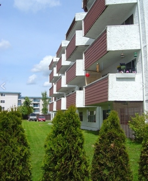 Wild Rose Apartments in Duncan, BC - Building Photo