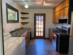 1975 Clearwater Dr SE in Marietta, GA - Building Photo - Building Photo