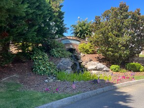 30 Hiddenbrook Ln in Gray, TN - Building Photo - Building Photo