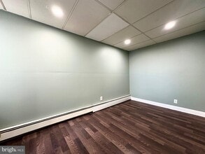 23 Lily St in Trenton, NJ - Building Photo - Building Photo