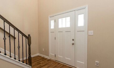 2089 Falling Leaves Lane in Lexington, KY - Building Photo - Building Photo